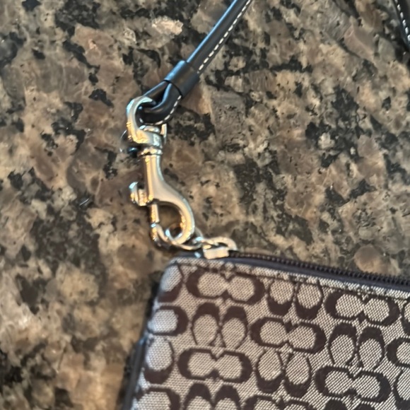 Coach Black and Gray Signature wrestler EUC - Picture 4 of 11